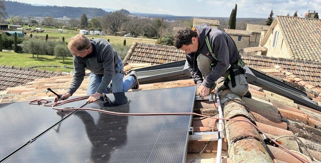 Formule installer ensemble les panneaux solaires photovoltaïques